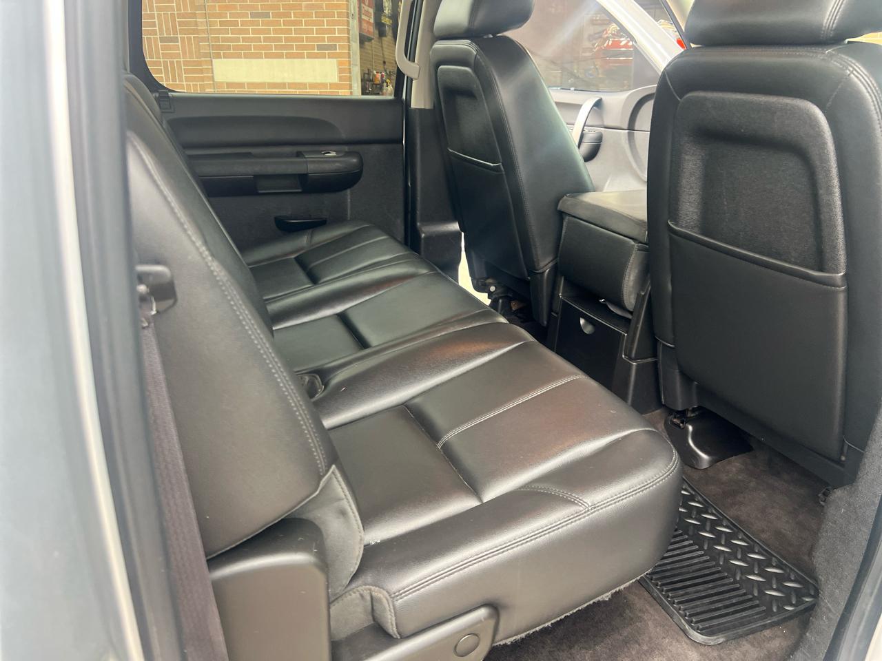 Chevrolet Silverado 3500HD 4WD Crew Cab 153.7" SRW LT 2013