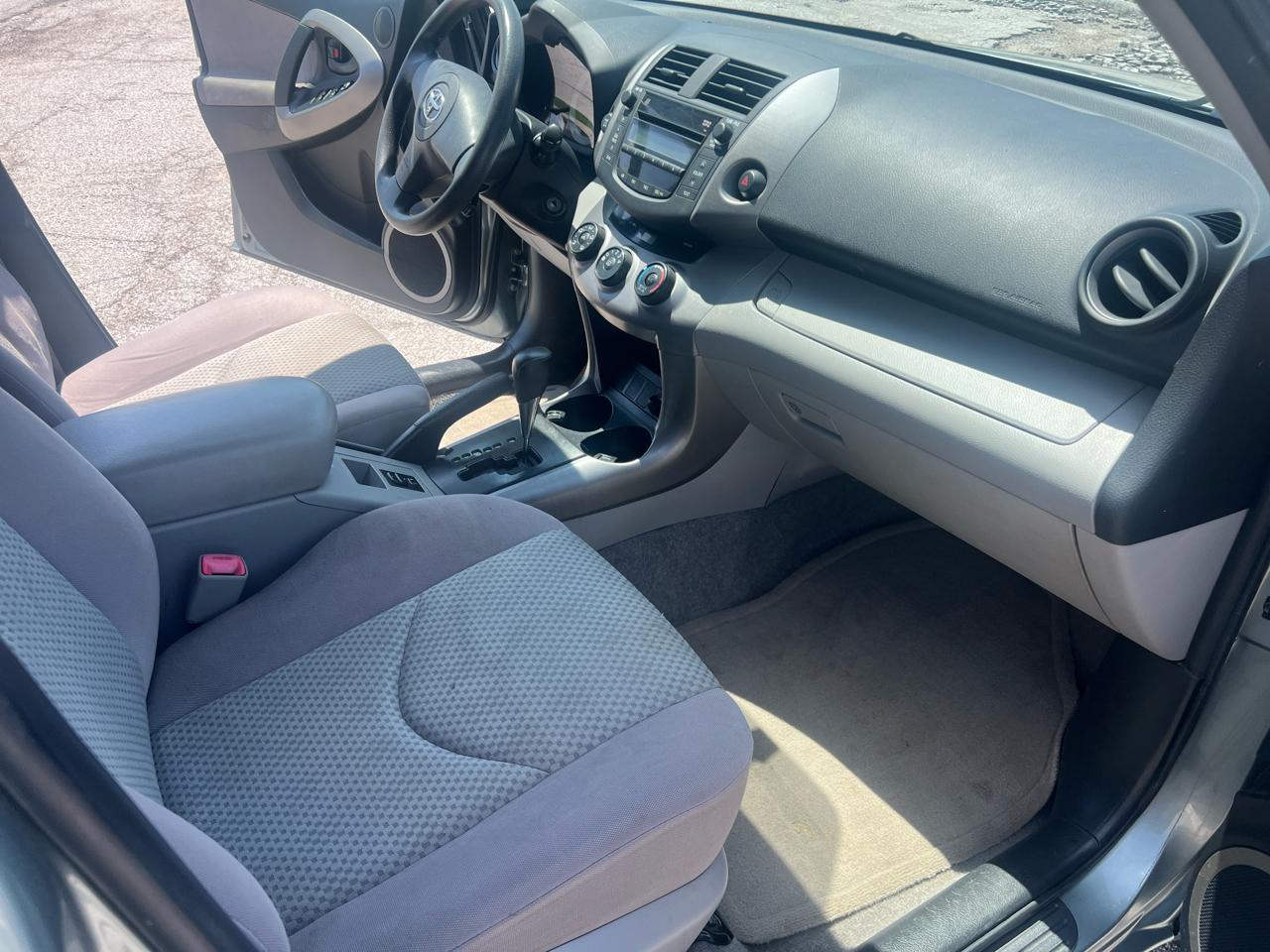 Toyota RAV4 4WD 4dr 4-cyl 4-Spd AT (Natl) 2008