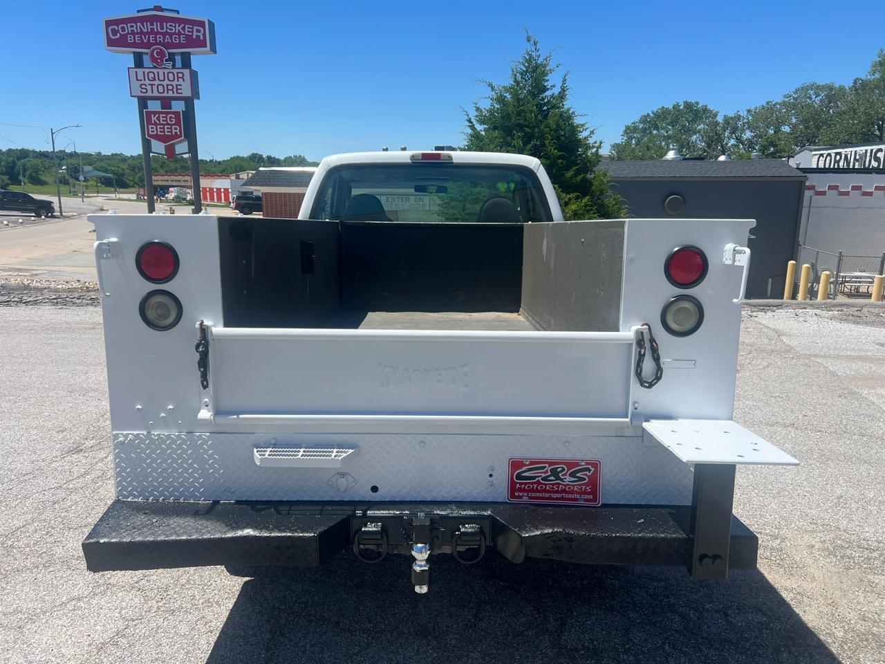 Ford Super Duty F-350 SRW Reg Cab 137" XLT 4WD 2004