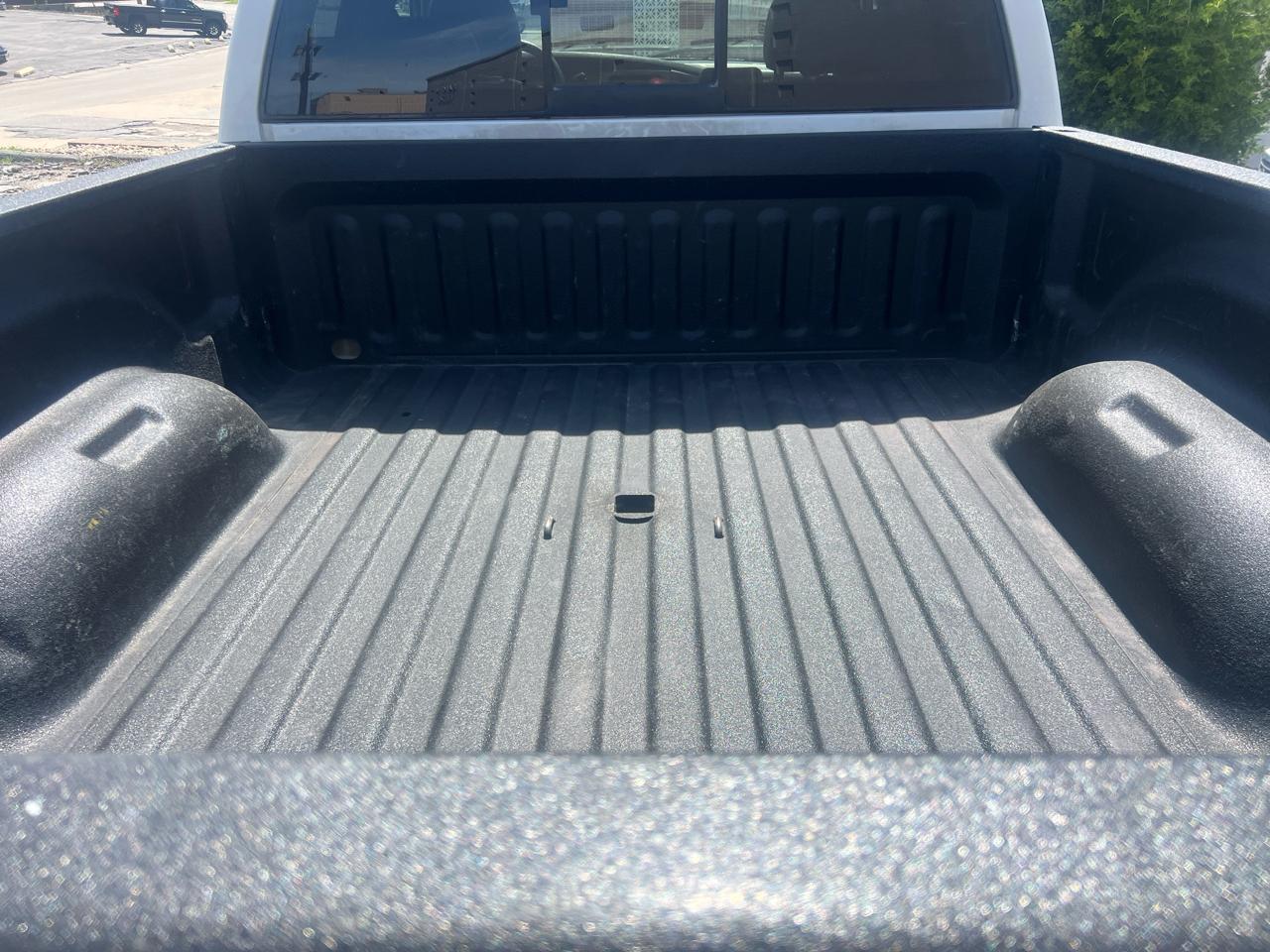 Dodge Ram 2500 4dr Quad Cab 140.5" WB 4WD SLT 2004