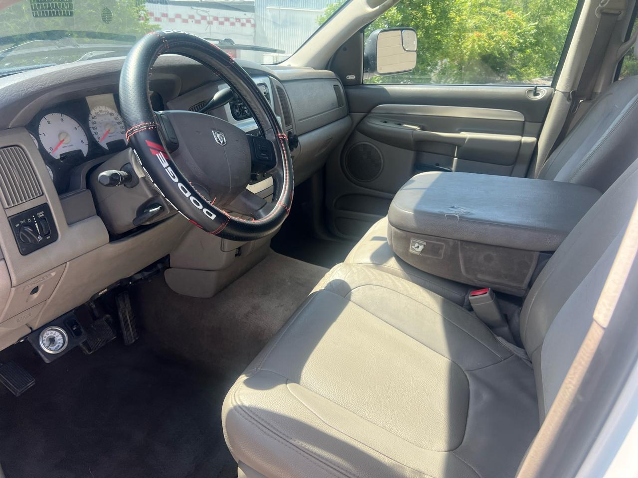 Dodge Ram 2500 4dr Quad Cab 140.5" WB 4WD SLT 2004