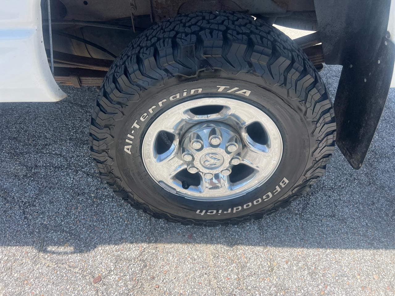 Dodge Ram 2500 4dr Quad Cab 140.5" WB 4WD SLT 2004