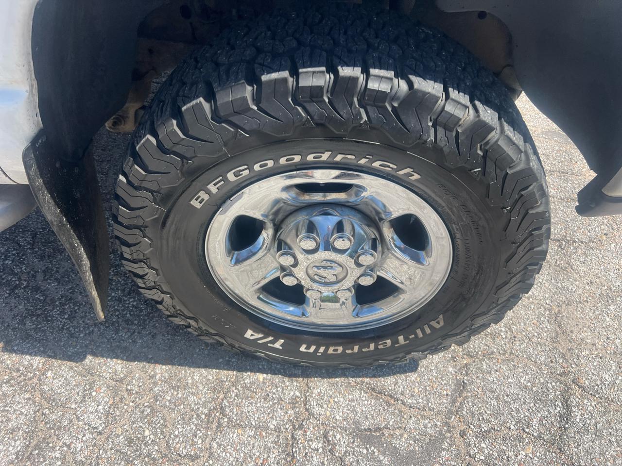 Dodge Ram 2500 4dr Quad Cab 140.5" WB 4WD SLT 2004