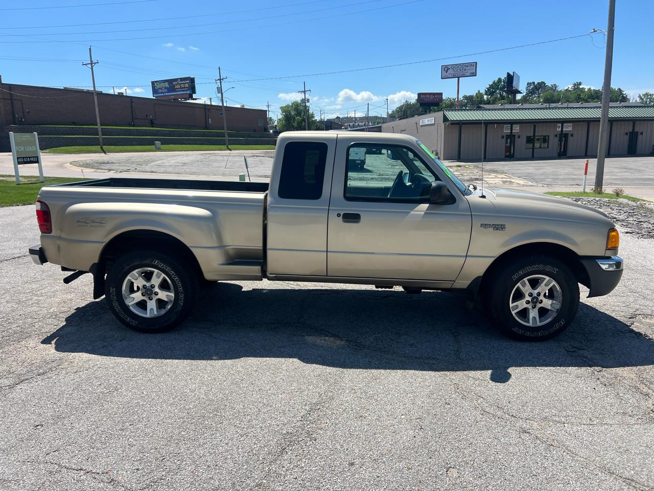 Ford Ranger 4dr Supercab 4.0L XLT FX4 4WD 2002