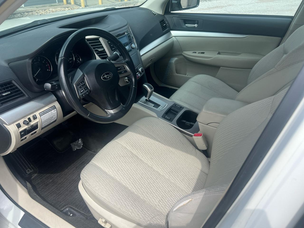 Subaru Legacy 4dr Sdn H4 Auto 2.5i Premium 2012
