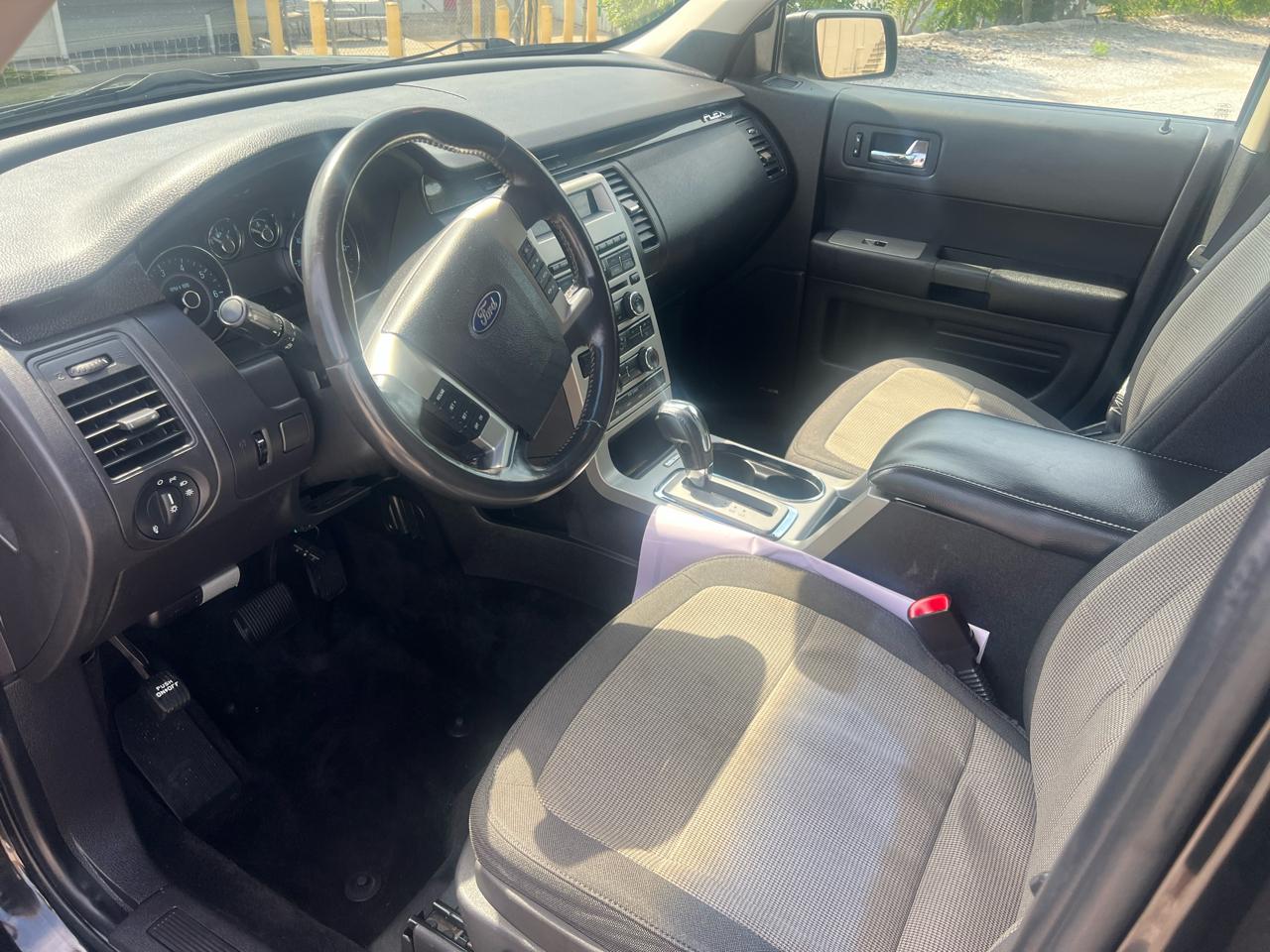 Ford Flex 4dr SE FWD 2011