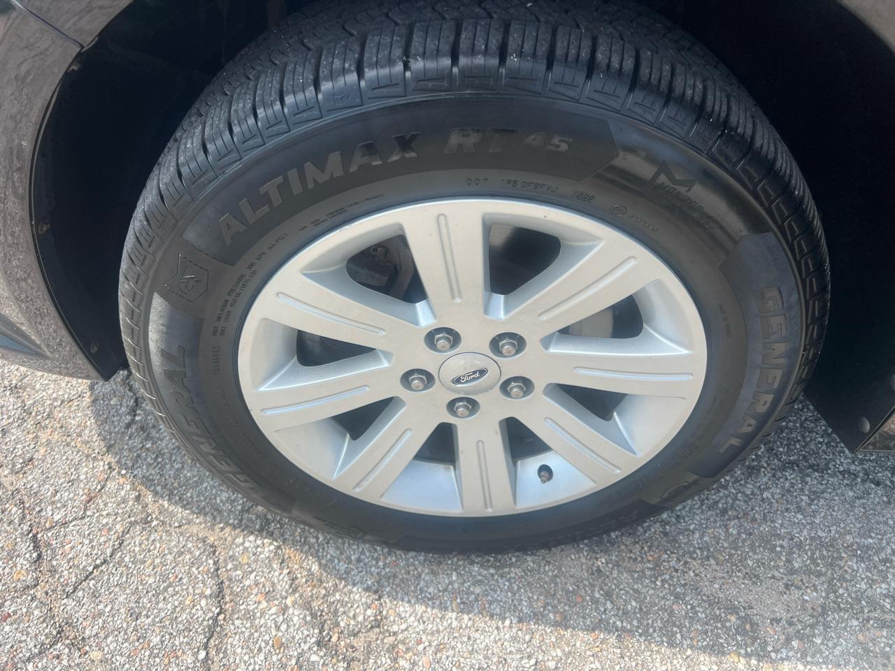 Ford Flex 4dr SE FWD 2011