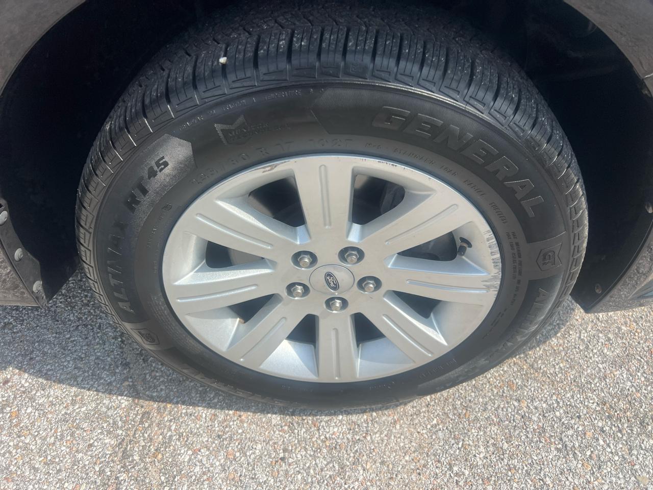 Ford Flex 4dr SE FWD 2011
