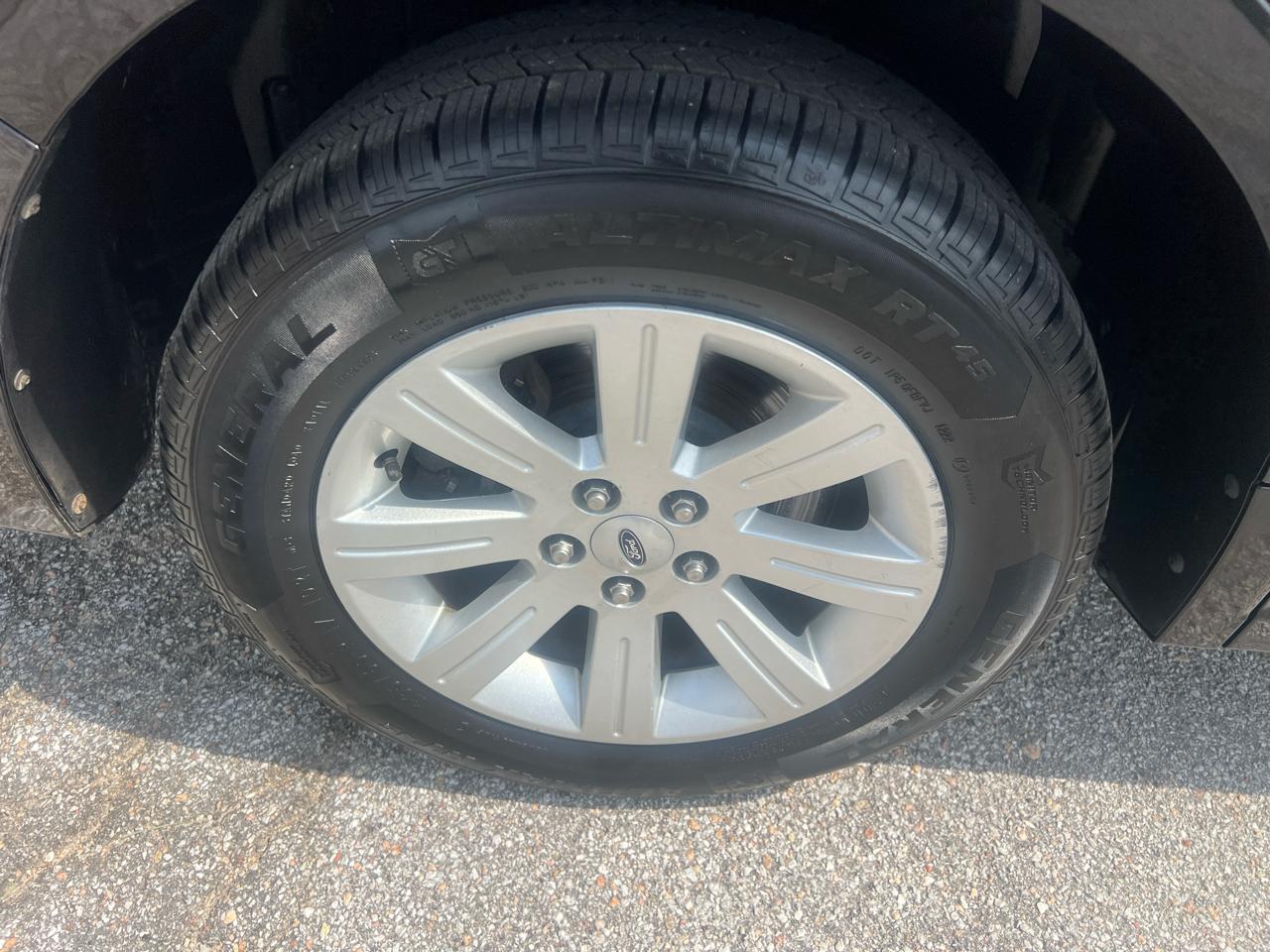 Ford Flex 4dr SE FWD 2011