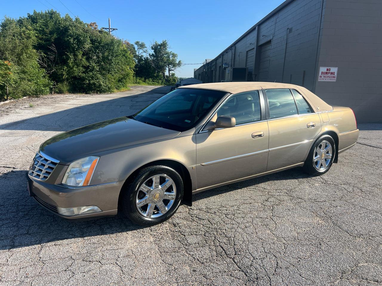 Cadillac DTS 4dr Sdn Luxury I 2007