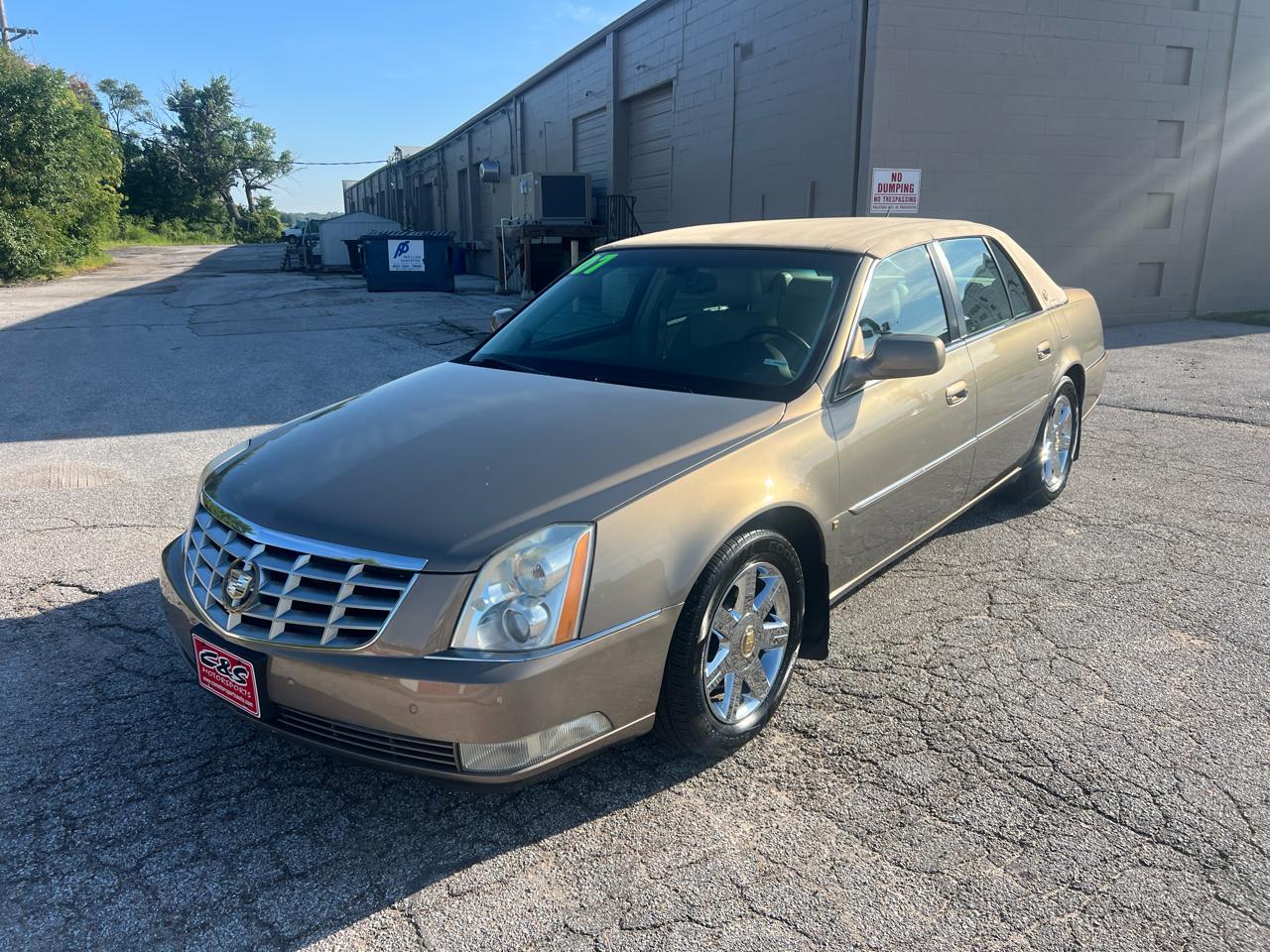 Cadillac DTS 4dr Sdn Luxury I 2007