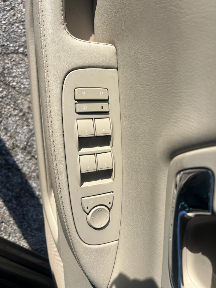 Cadillac DTS 4dr Sdn Luxury I 2007
