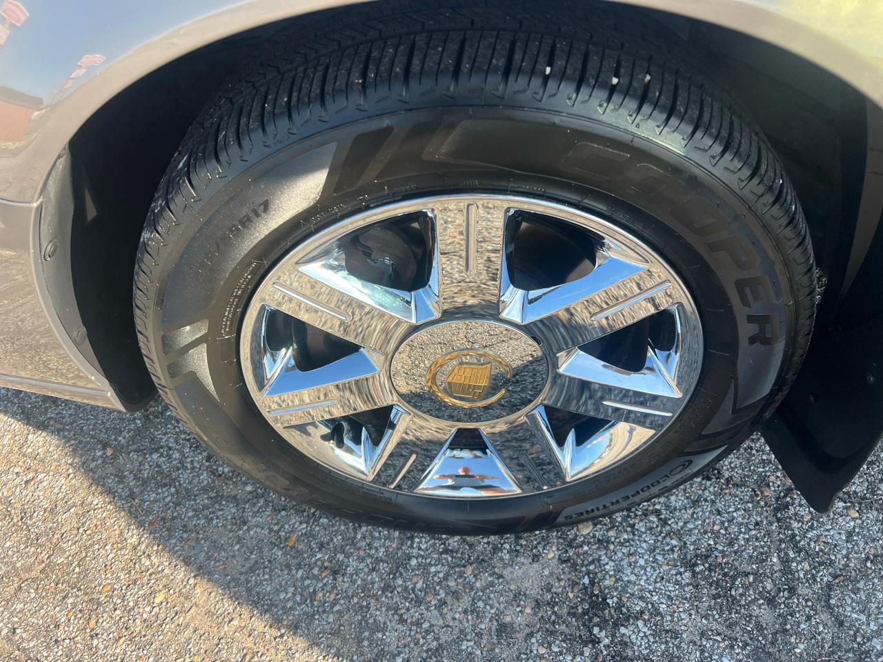 Cadillac DTS 4dr Sdn Luxury I 2007