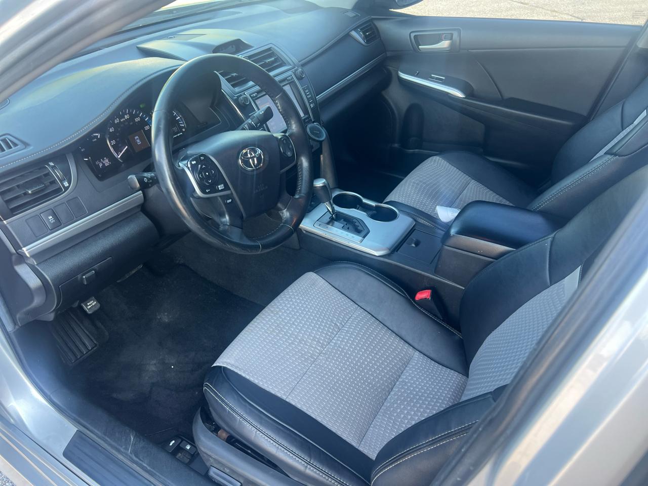 Toyota Camry Hybrid 2014.5 4dr Sdn SE Limited Edition (Natl) 2014