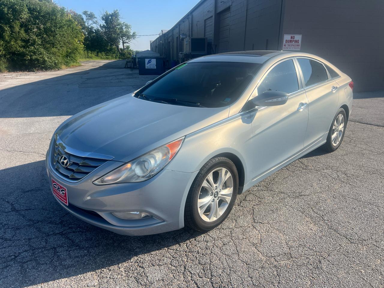 Hyundai Sonata 4dr Sdn 2.4L Auto Ltd 2011