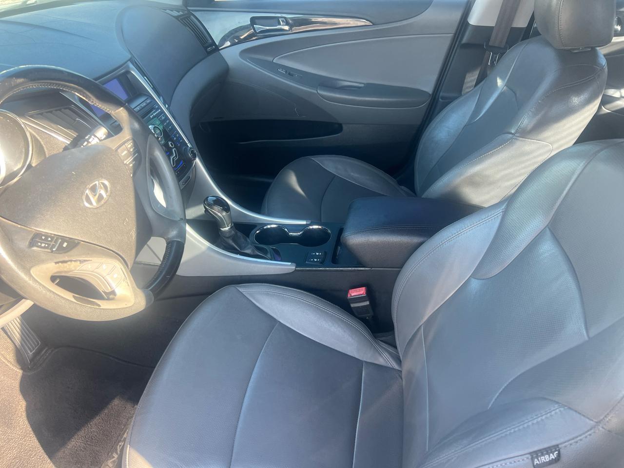 Hyundai Sonata 4dr Sdn 2.4L Auto Ltd 2011