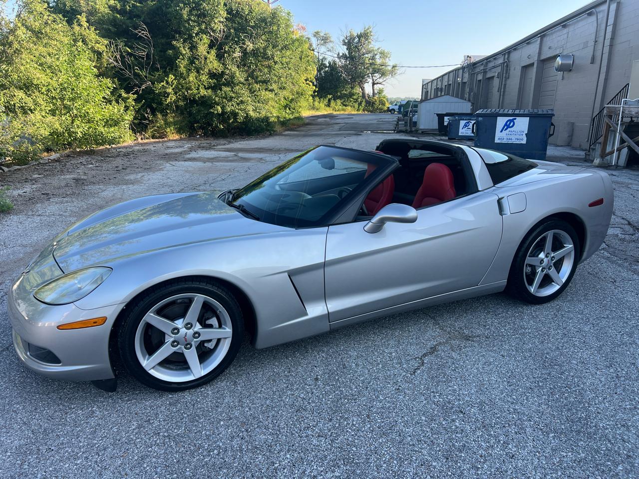 Chevrolet Corvette 2dr Cpe 2005