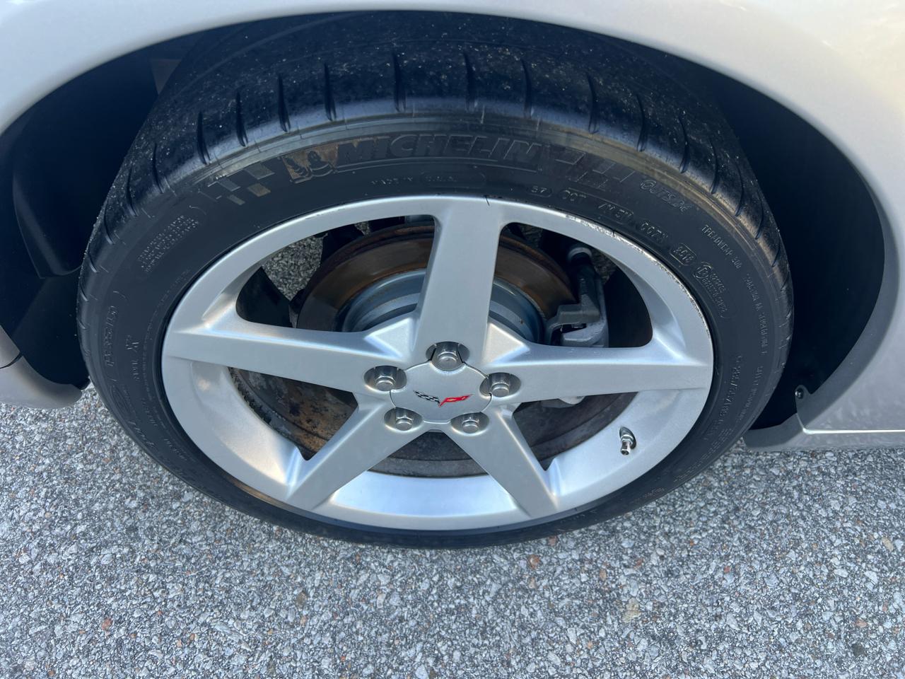 Chevrolet Corvette 2dr Cpe 2005