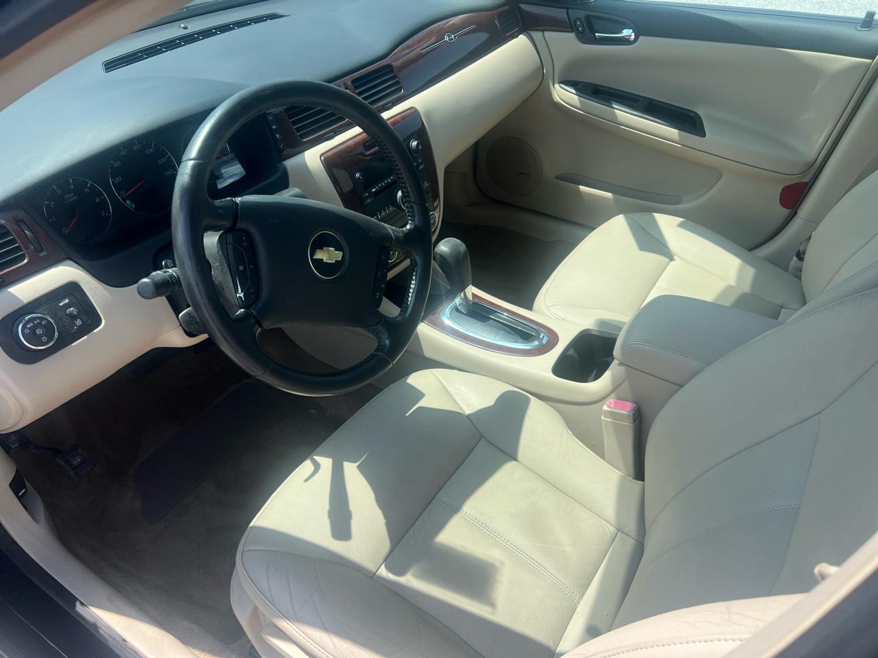 Chevrolet Impala 4dr Sdn LT 2010