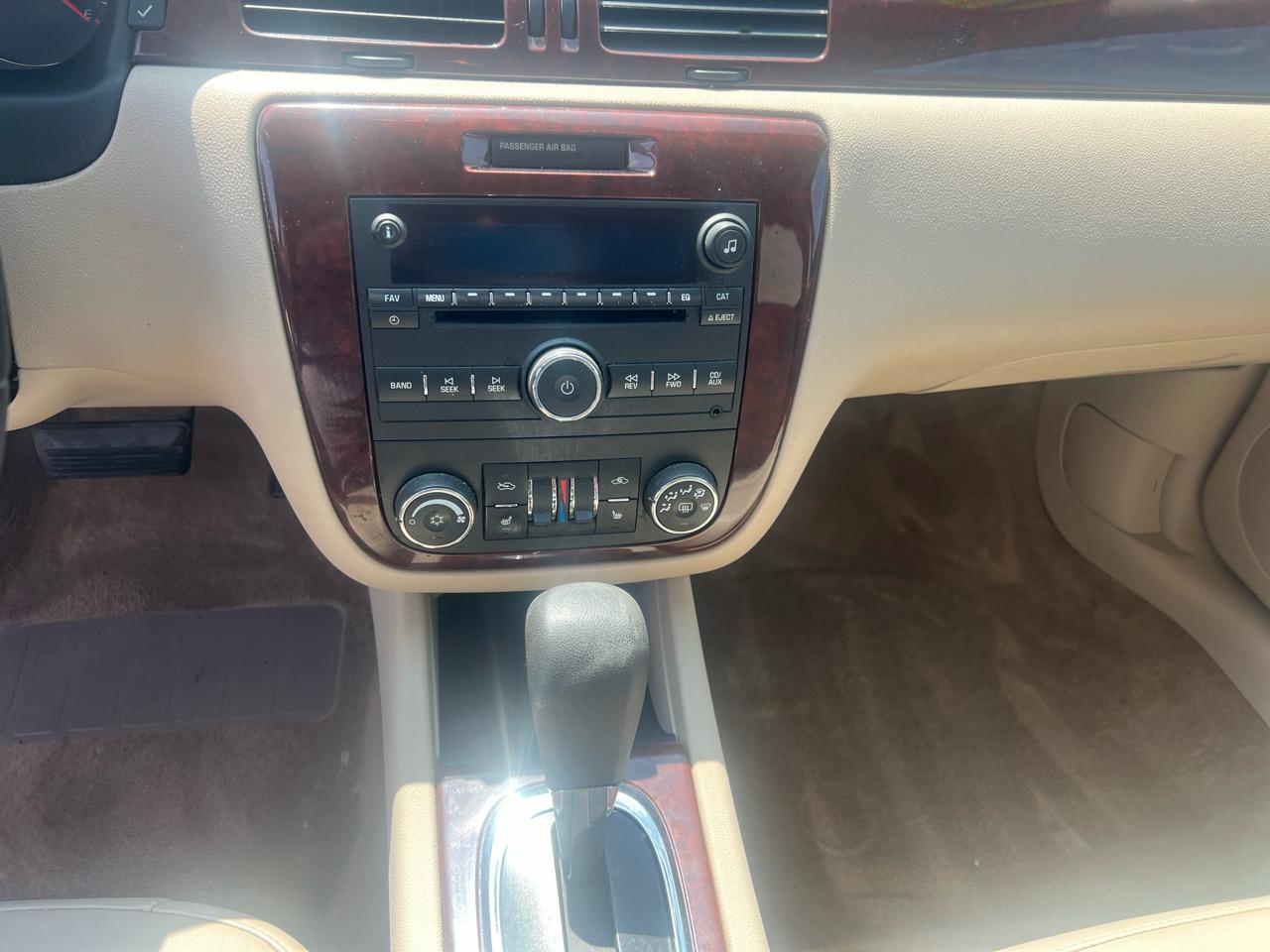 Chevrolet Impala 4dr Sdn LT 2010