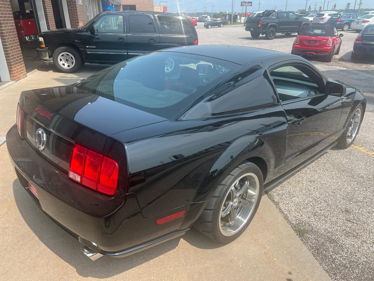 Ford Mustang 2dr Cpe GT Deluxe 2006