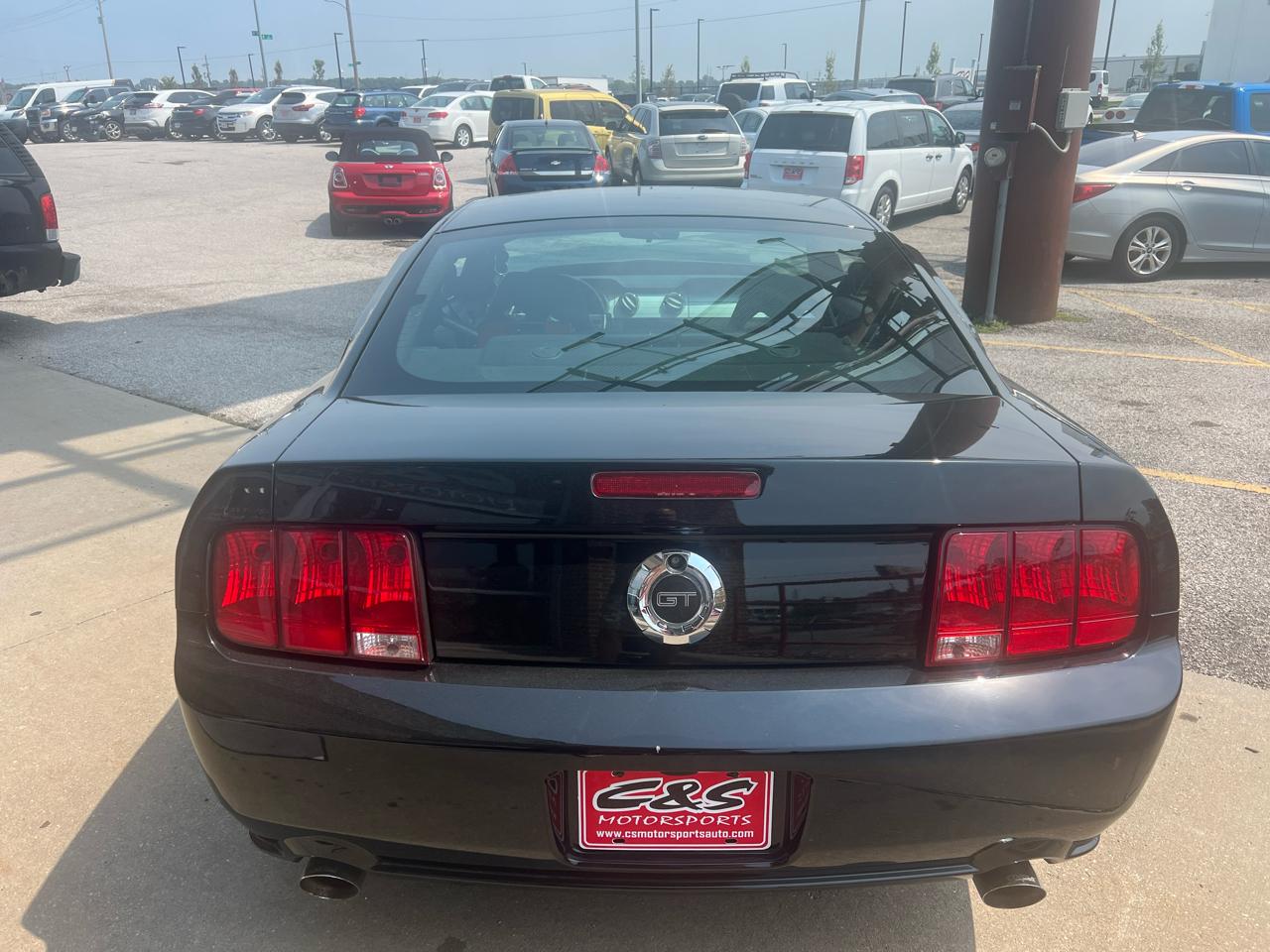 Ford Mustang 2dr Cpe GT Deluxe 2006