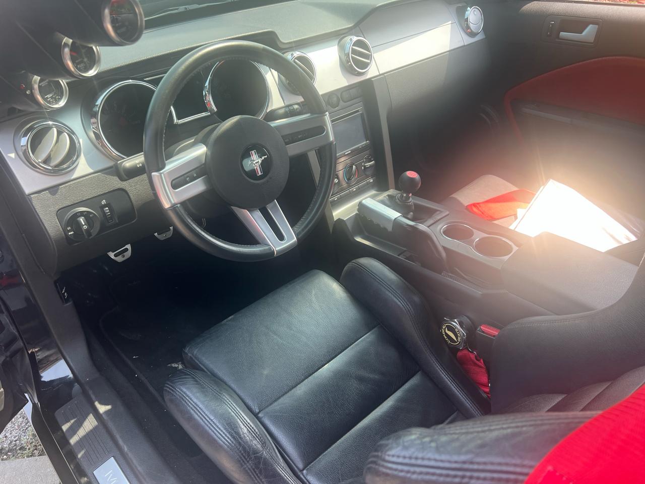 Ford Mustang 2dr Cpe GT Deluxe 2006
