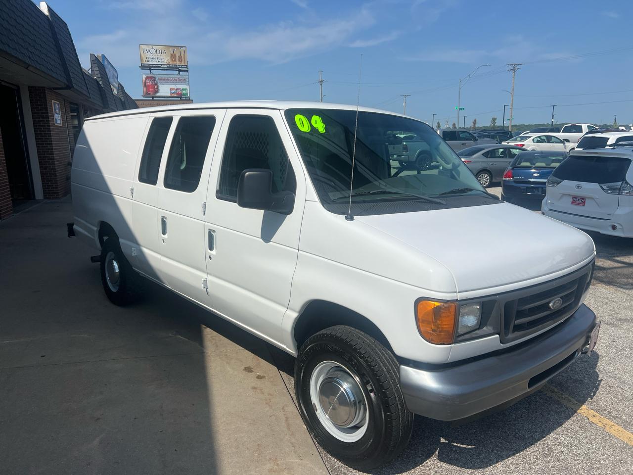 Ford Econoline Cargo Van E-350 Super 2004