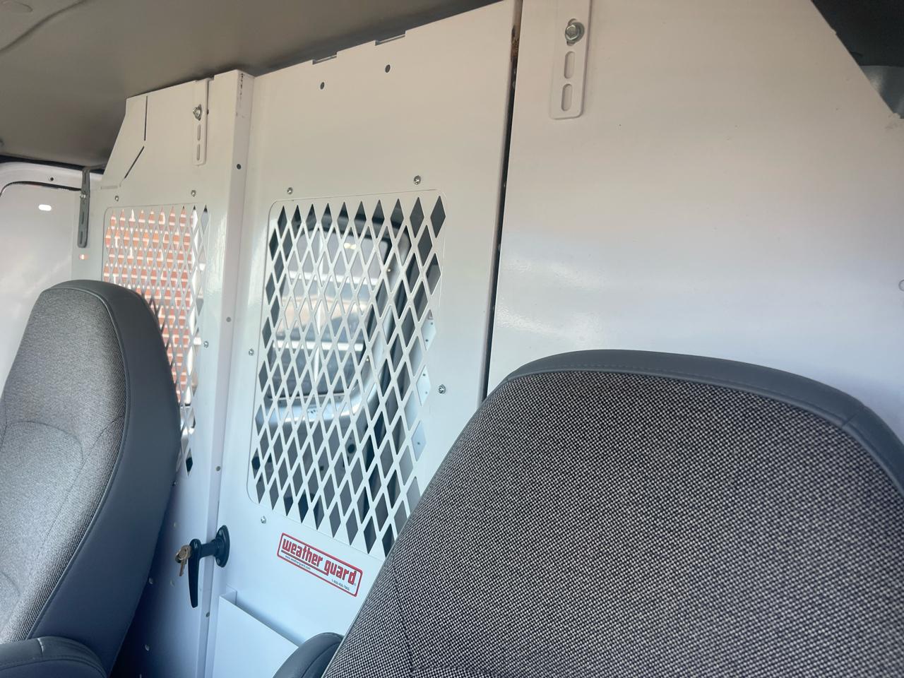 Ford Econoline Cargo Van E-350 Super 2004