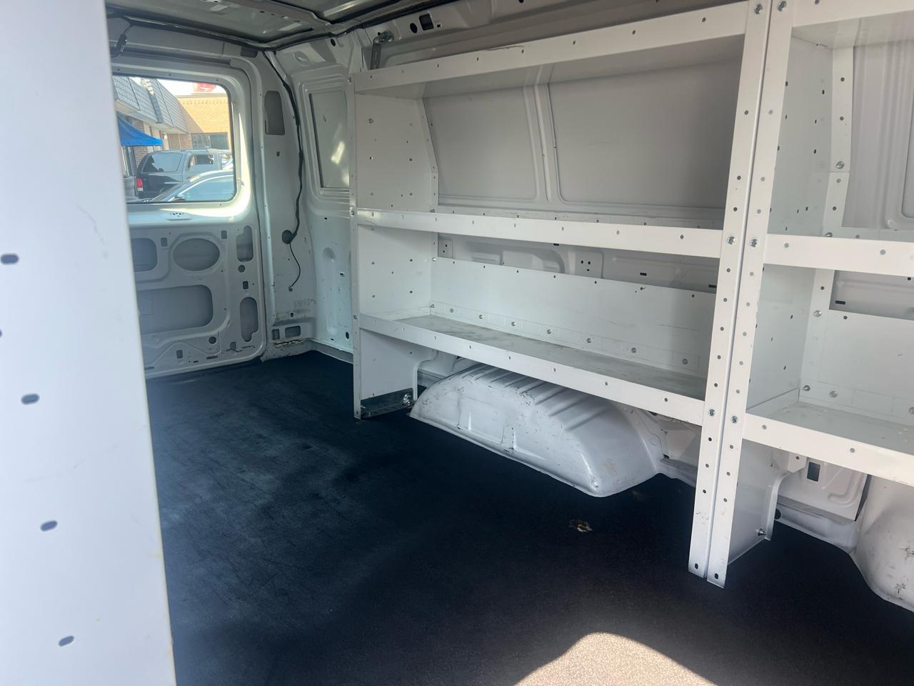 Ford Econoline Cargo Van E-350 Super 2004