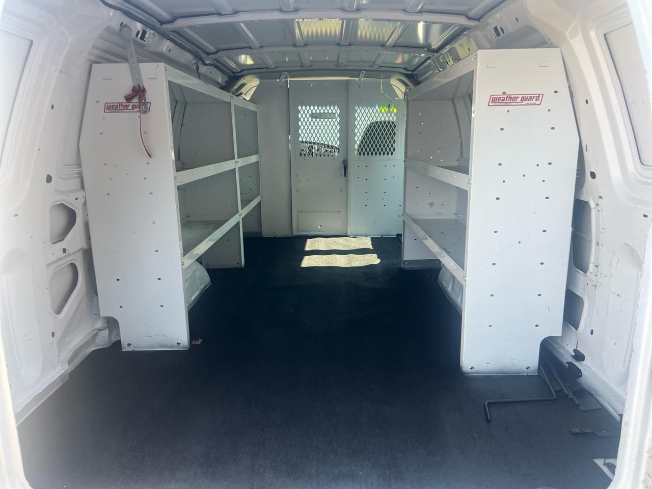 Ford Econoline Cargo Van E-350 Super 2004