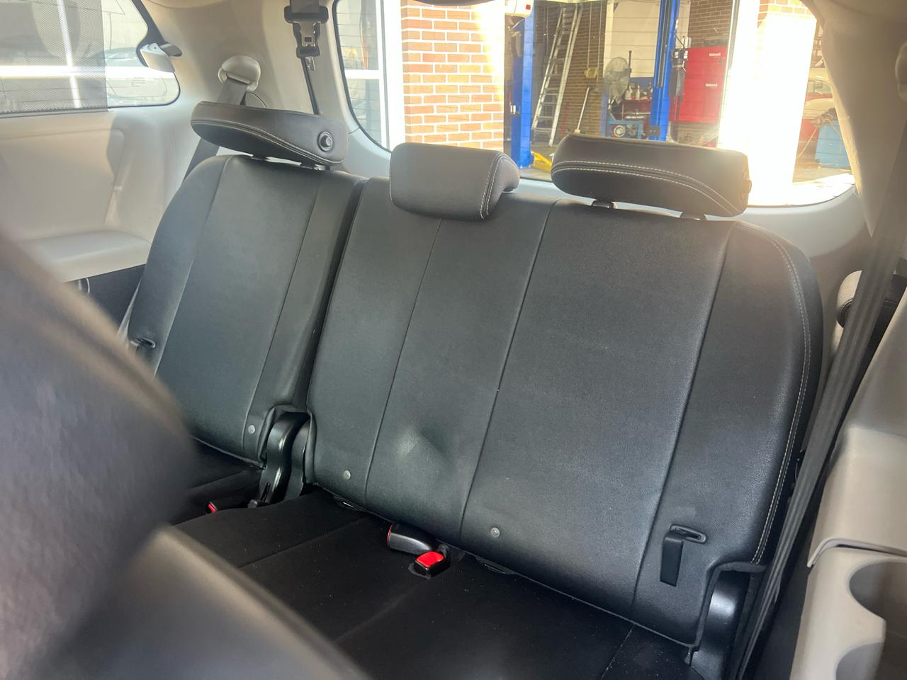 Toyota Sienna 5dr 8-Pass Van SE FWD (Natl) 2015