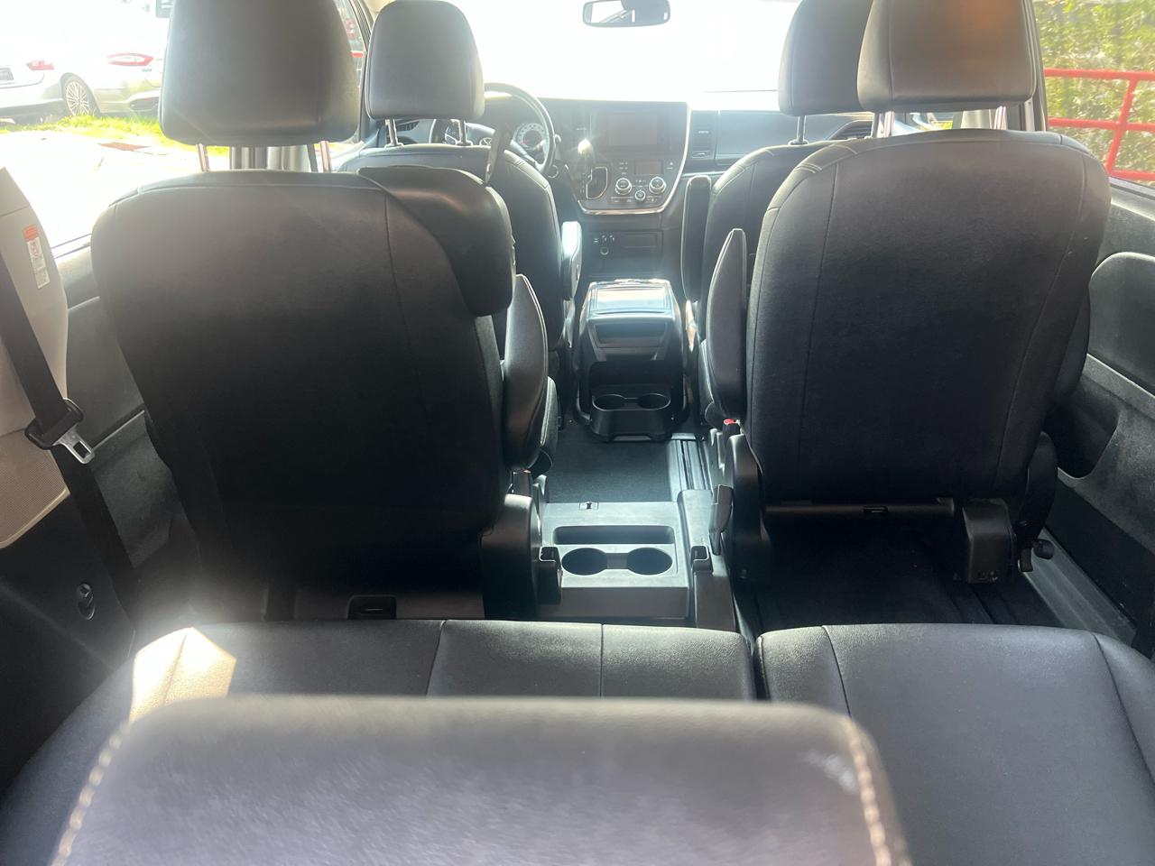 Toyota Sienna 5dr 8-Pass Van SE FWD (Natl) 2015