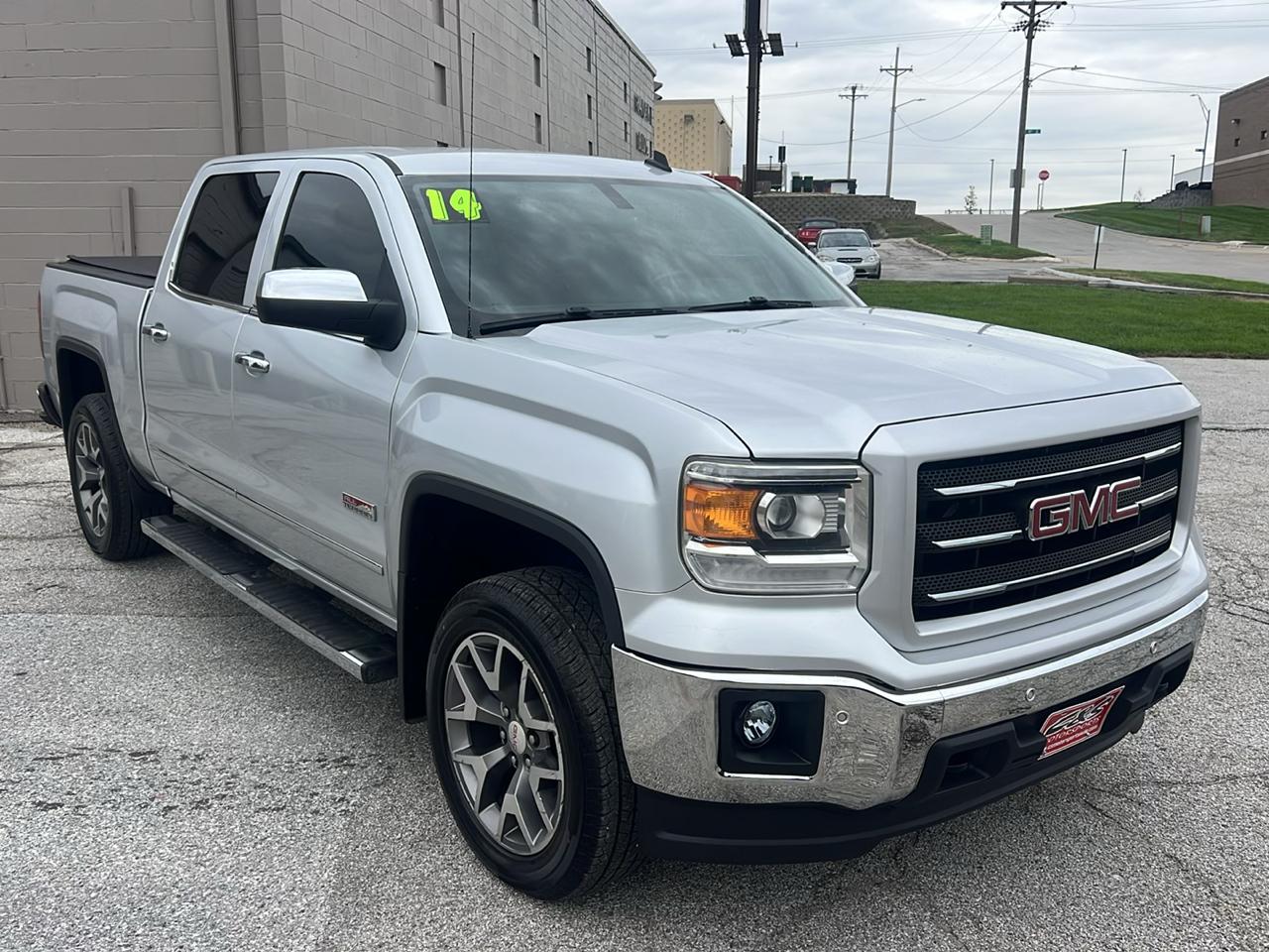 GMC Sierra 1500 4WD Crew Cab 143.5" SLT 2014