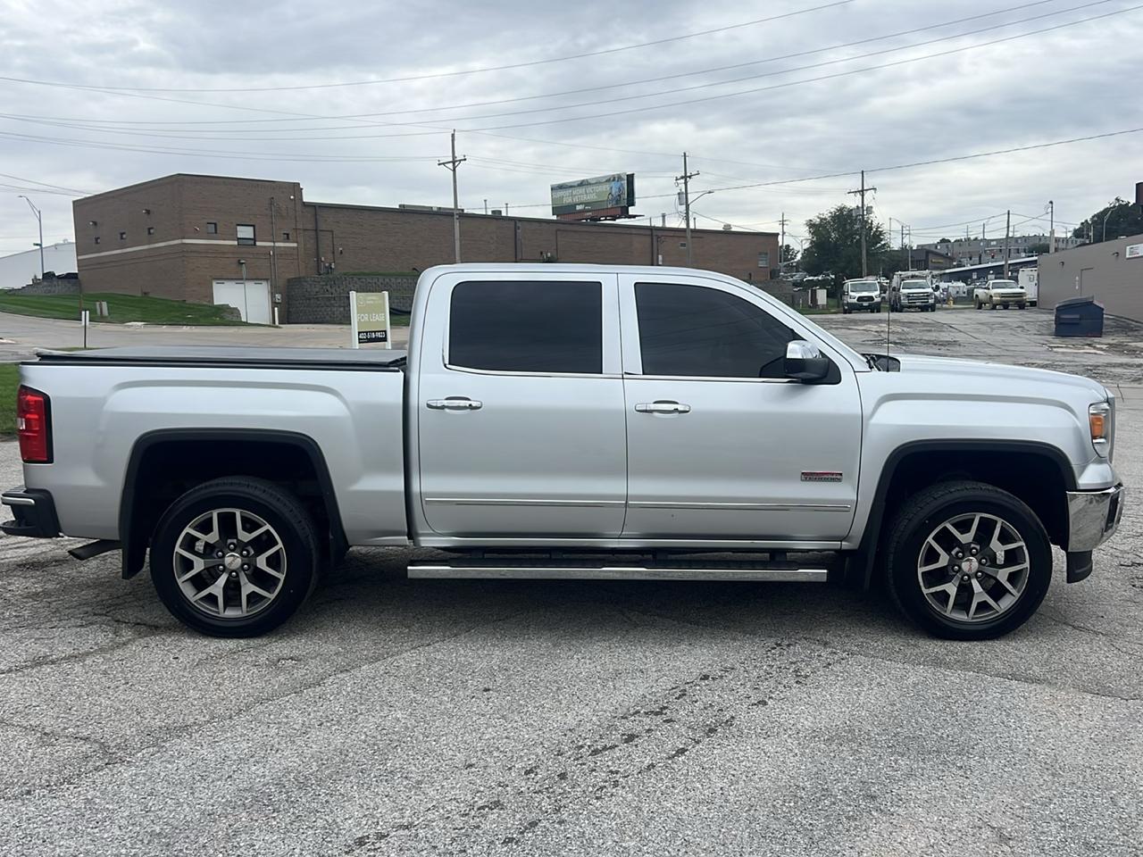 GMC Sierra 1500 4WD Crew Cab 143.5" SLT 2014