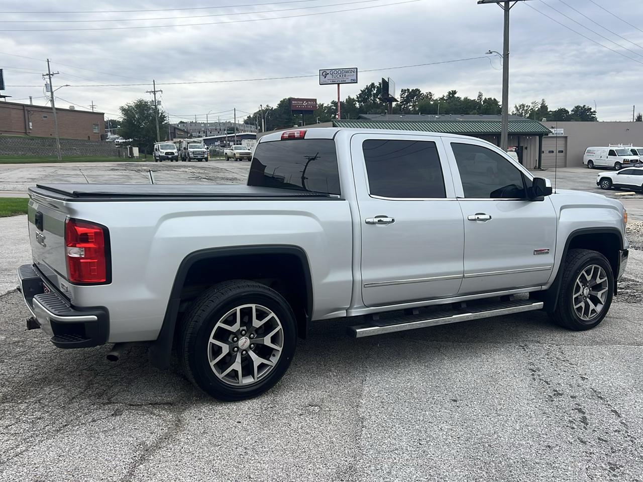 GMC Sierra 1500 4WD Crew Cab 143.5" SLT 2014
