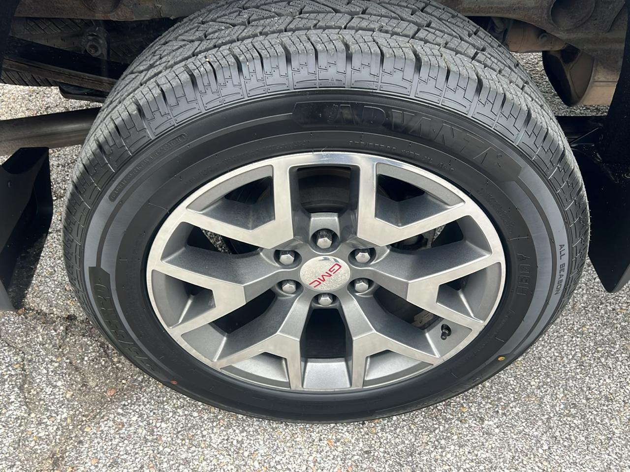 GMC Sierra 1500 4WD Crew Cab 143.5" SLT 2014
