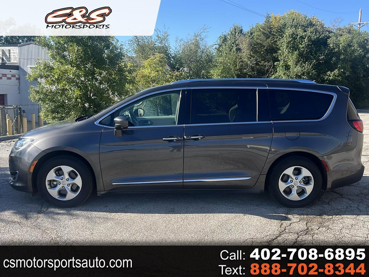 2017 Chrysler Pacifica Touring-L Plus FWD