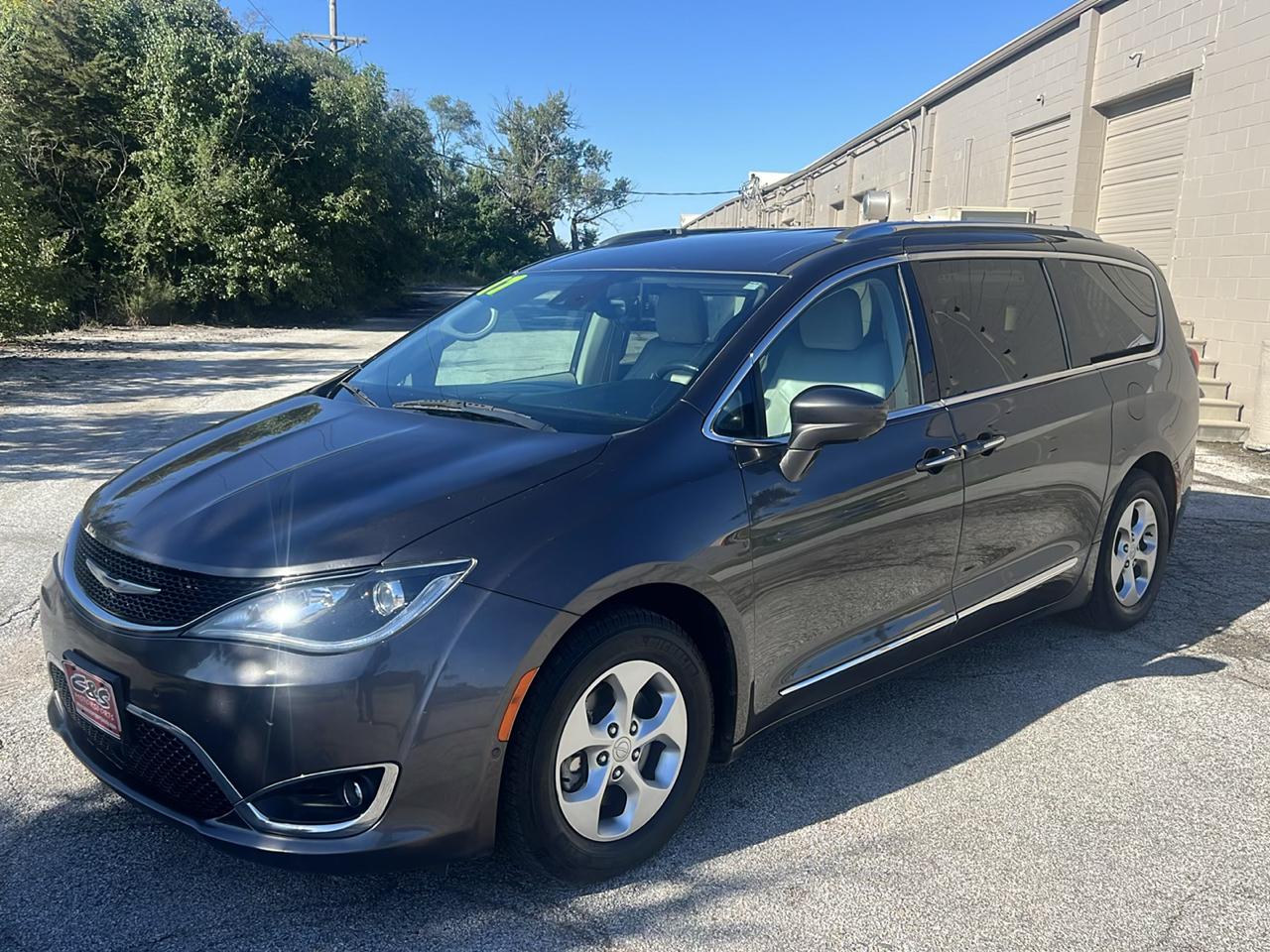 Chrysler Pacifica Touring-L Plus FWD 2017