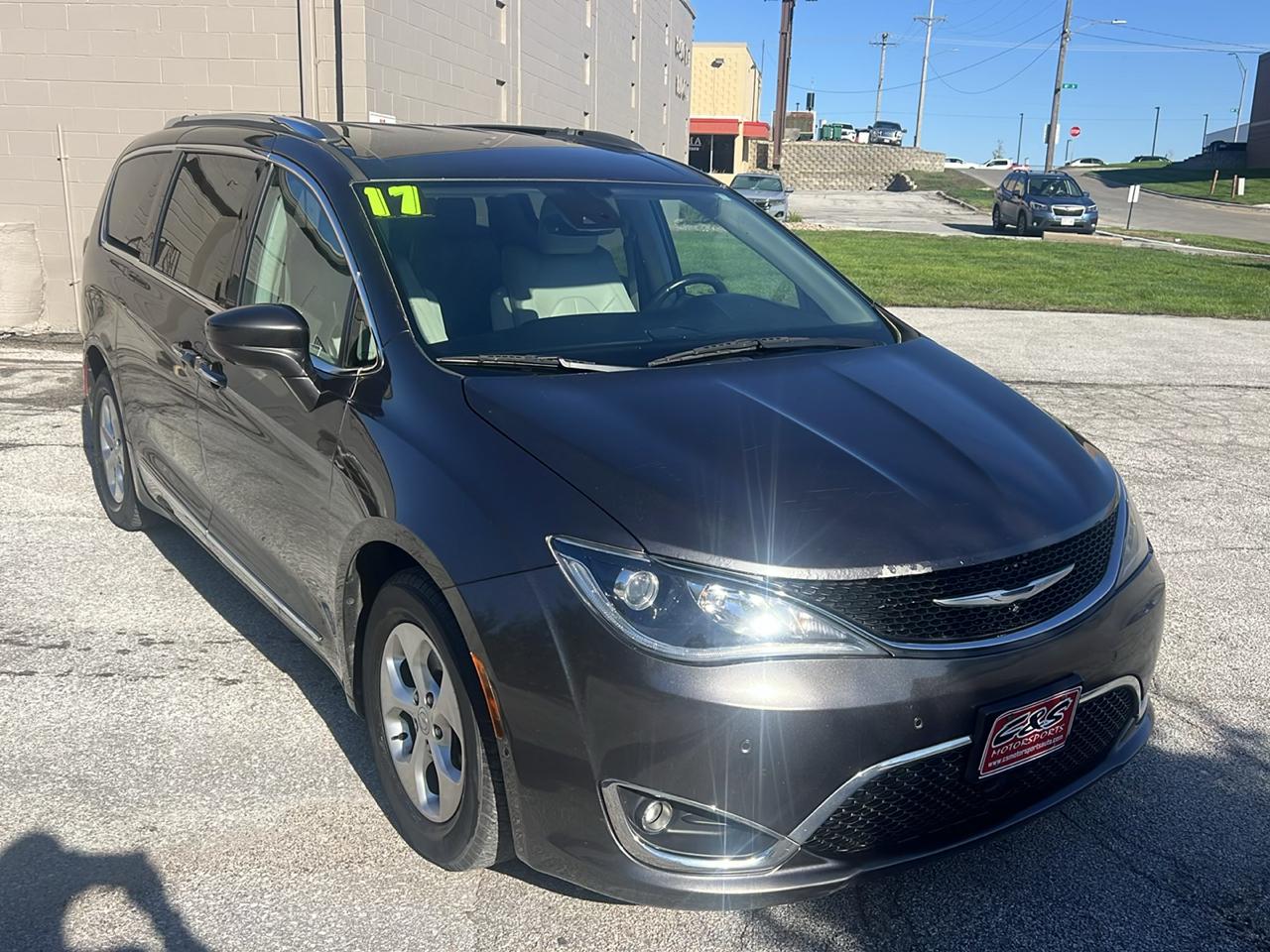 Chrysler Pacifica Touring-L Plus FWD 2017