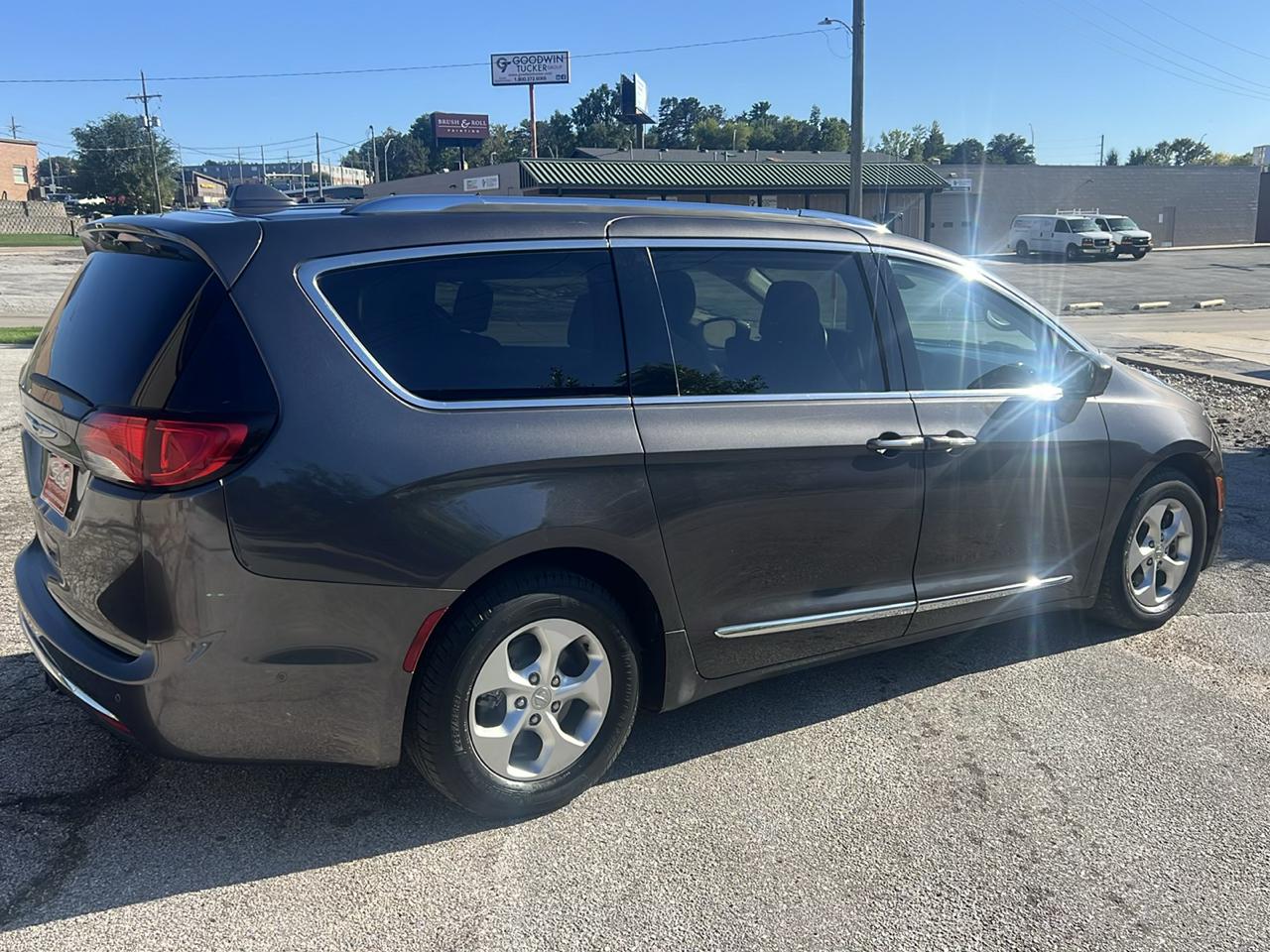 Chrysler Pacifica Touring-L Plus FWD 2017