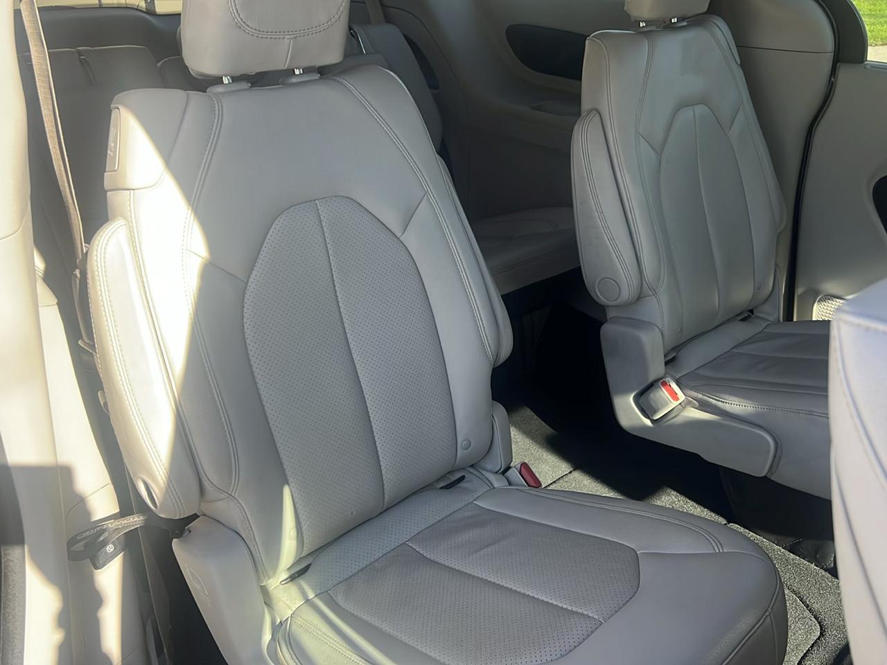Chrysler Pacifica Touring-L Plus FWD 2017