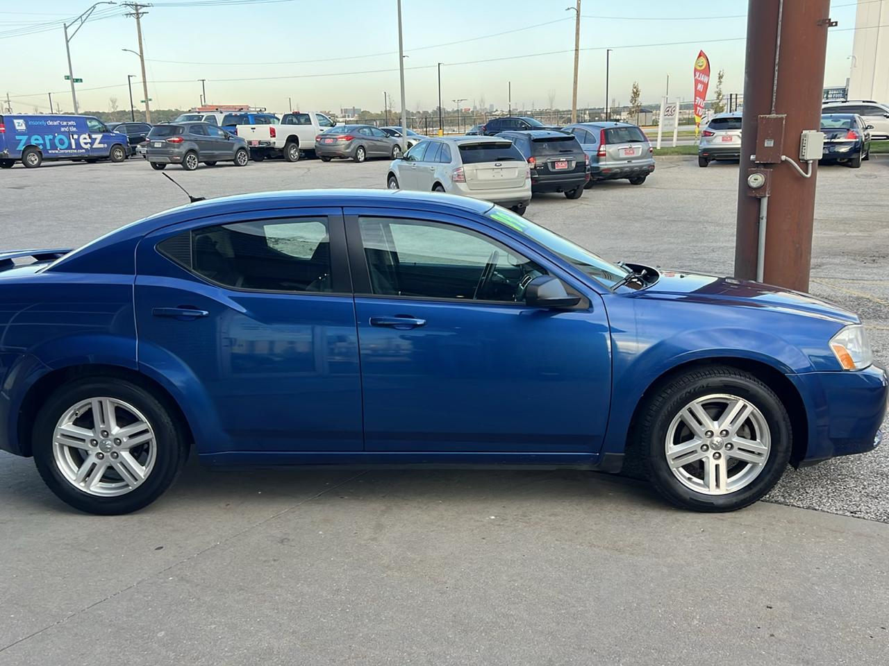Dodge Avenger 4dr Sdn R/T 2009