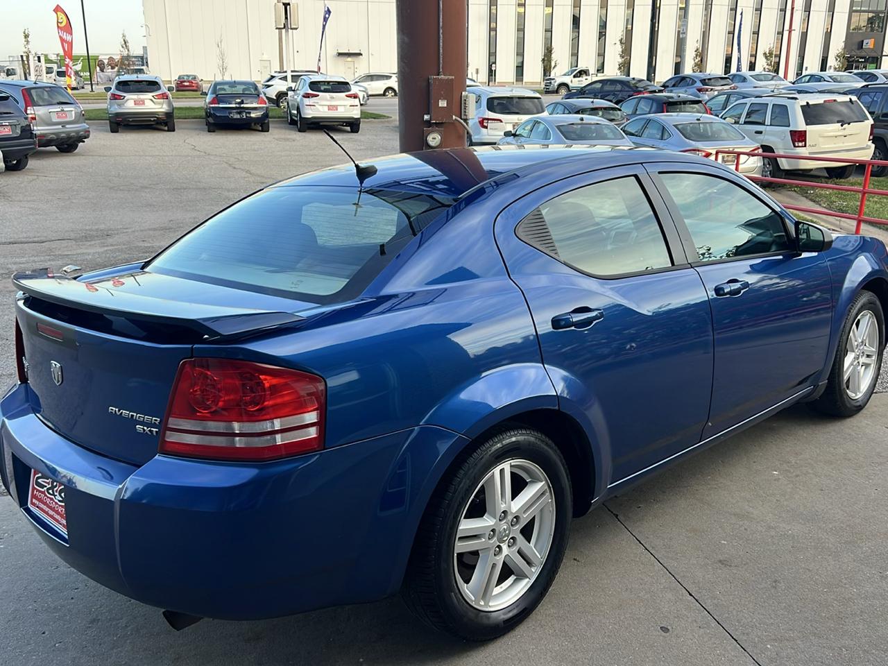 Dodge Avenger 4dr Sdn R/T 2009