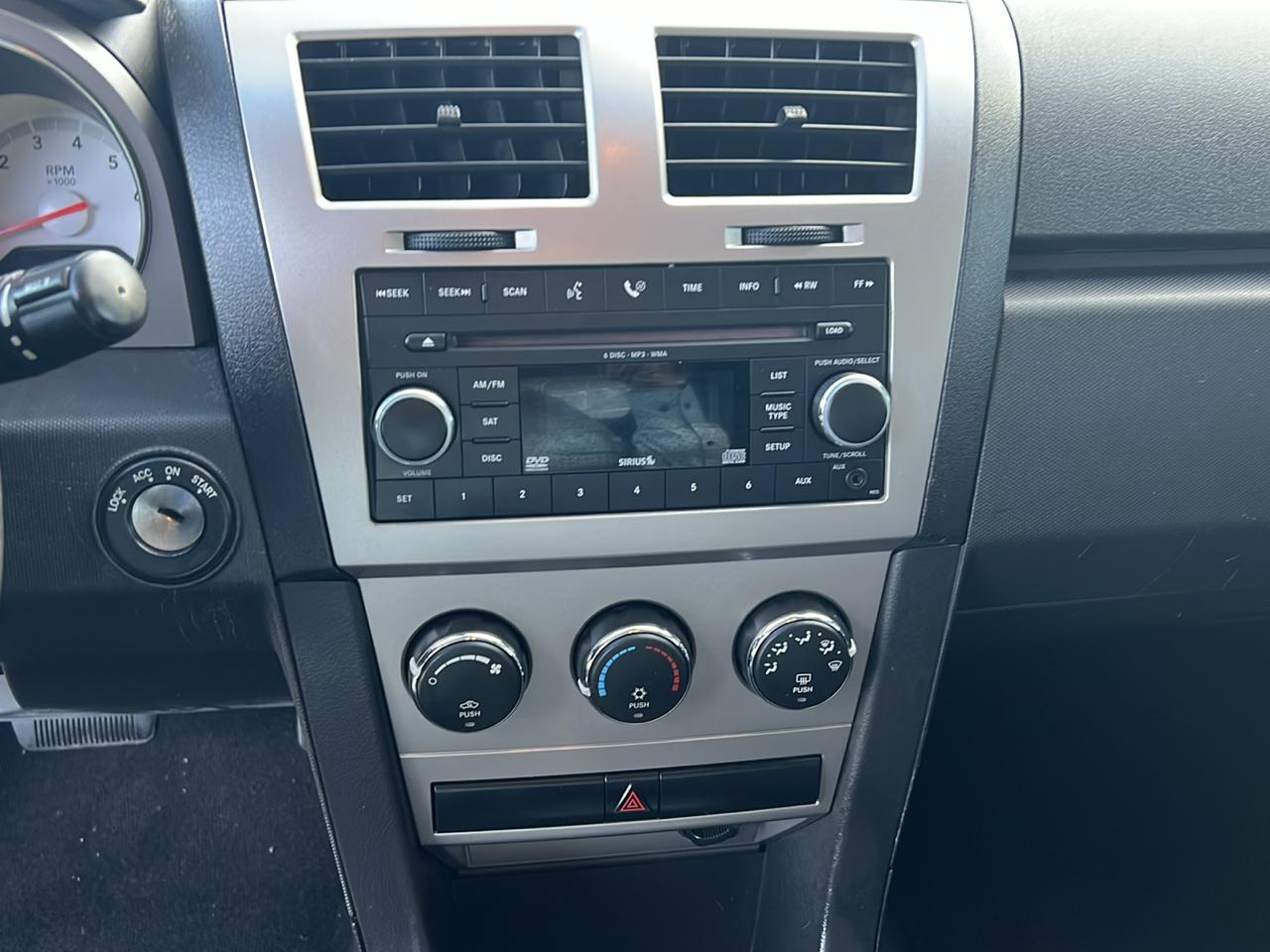 Dodge Avenger 4dr Sdn R/T 2009