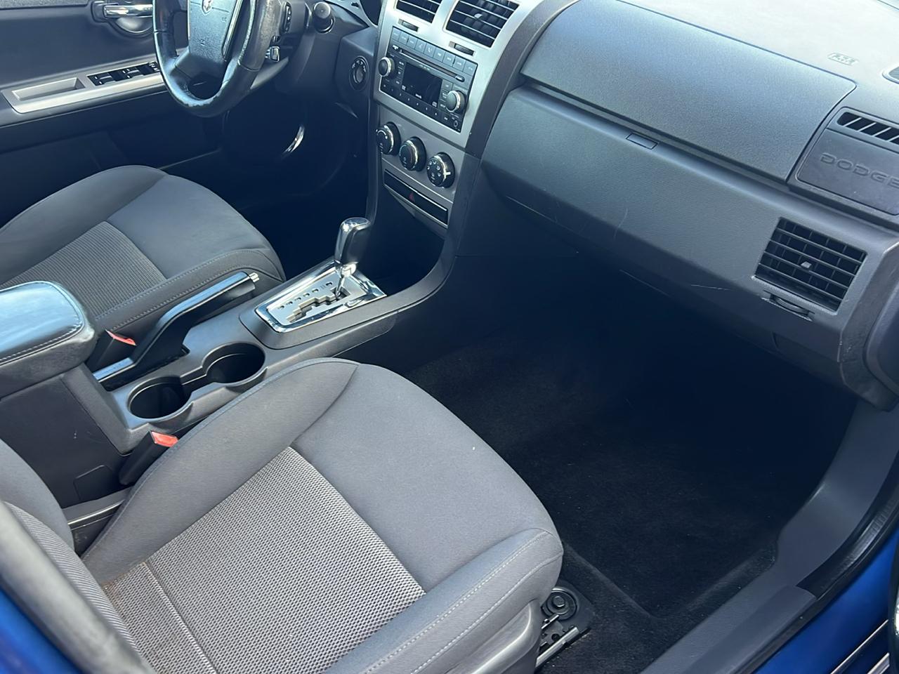 Dodge Avenger 4dr Sdn R/T 2009