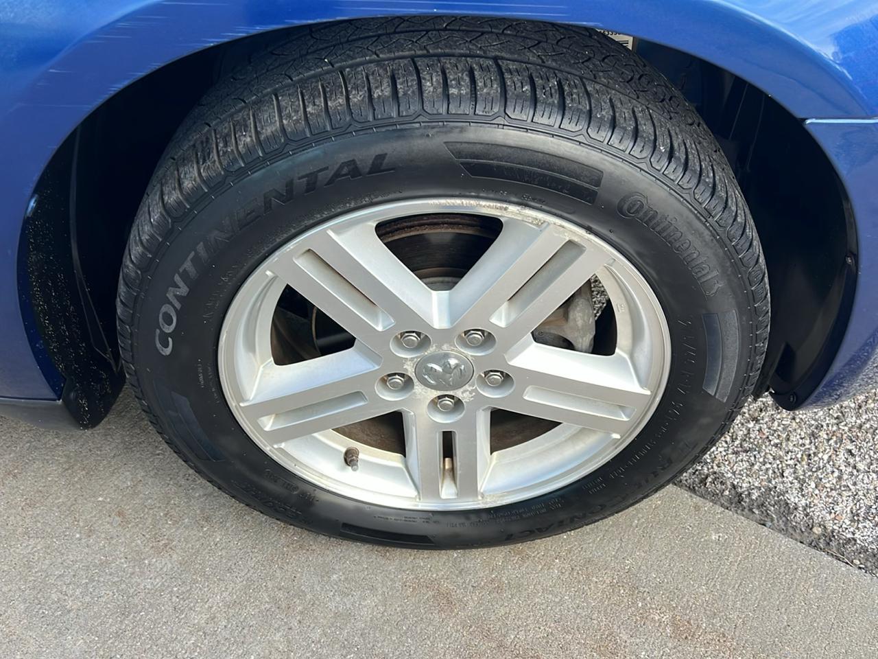Dodge Avenger 4dr Sdn R/T 2009