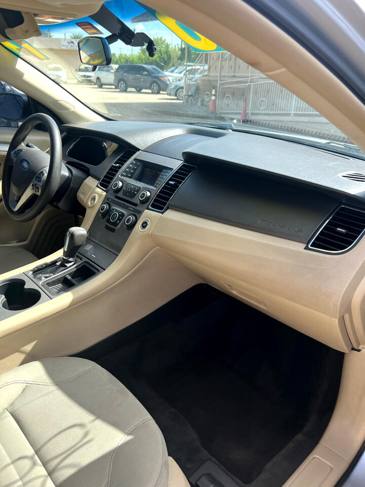 Ford Taurus SE FWD 2017 Ford Taurus SE FWD 2017