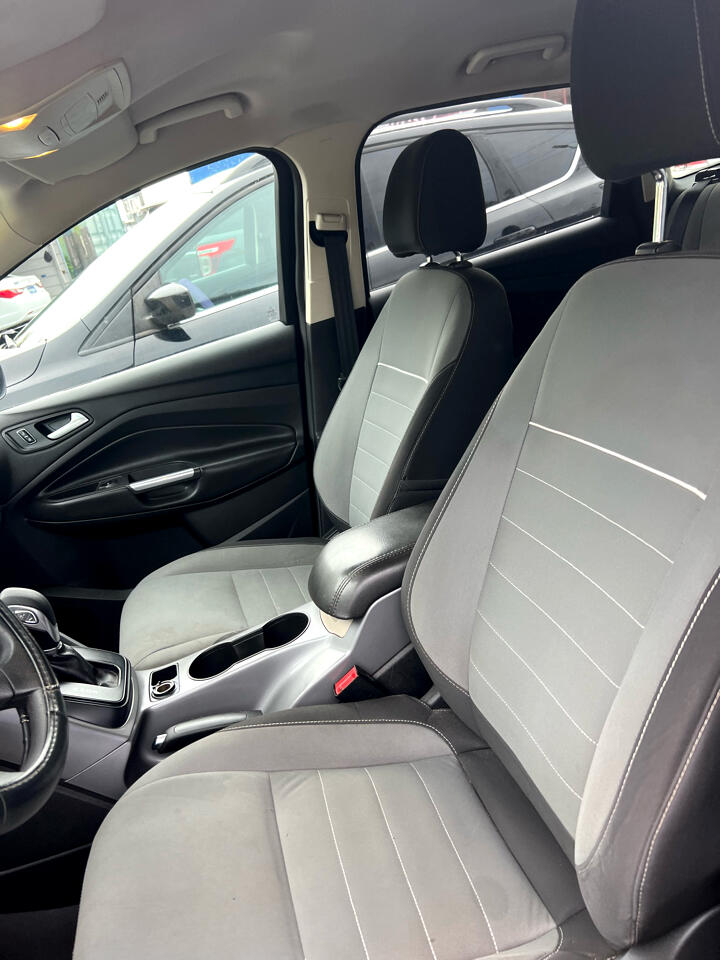 Ford Escape SE FWD 2015 Ford Escape SE FWD 2015