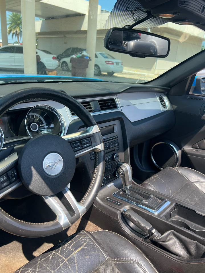 Ford Mustang V6 Convertible 2013 Ford Mustang V6 Convertible 2013